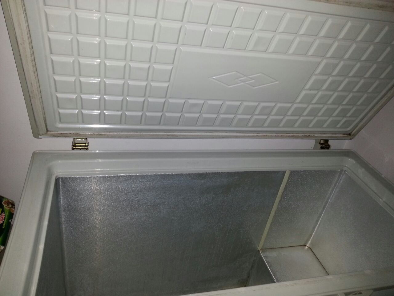 Freezer box bekas FRV300L